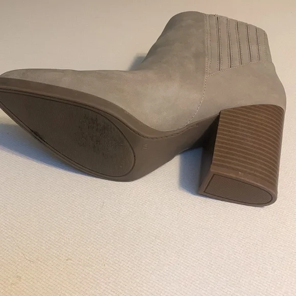 American Eagle Women’s Ankle Boots - Picture 5 of 6